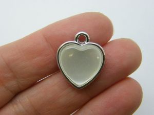 6 Heart pendants imitation pearl silver acrylic H156