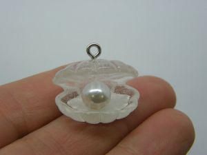 4 Oyster shell pearl charms white glitter resin pendants FF432