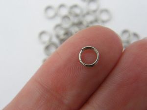 200 Split rings 5mm silver tone