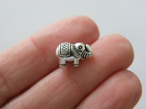 30 Elephant beads antique silver tone A762