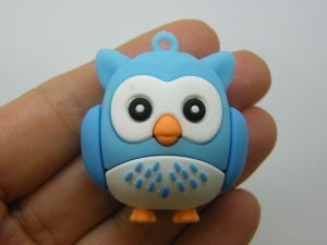 4 Owl pendants blue PVC plastic B