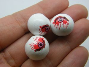 20 Bloody eye Halloween beads white wood HC1372