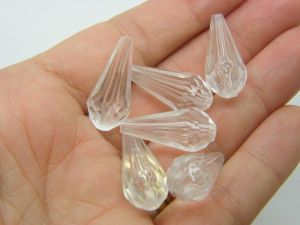 30 Teardrop beads clear transparent acrylic BB526