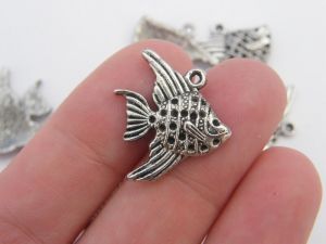 10 Fish charms antique silver tone FF39