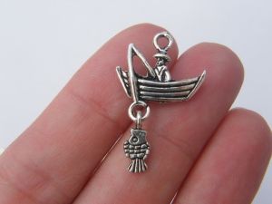 6 Fisherman in a boat charms antique silver tone TT1