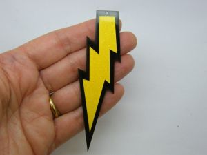 1 Lightning pendant yellow on black resin S287