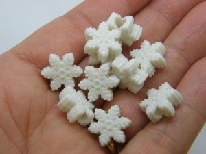 40 Snowflake beads white acrylic BB415