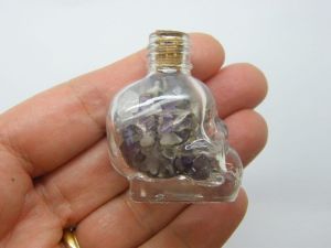 1 Skull glass bottle with cork brown stones G039-02