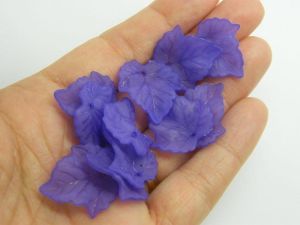 50 Purple frosted acrylic leaf charms L 31
