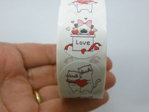 1 Roll 500 cat dog heart stickers 099