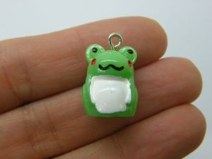 4 Frog pendants green resin A131