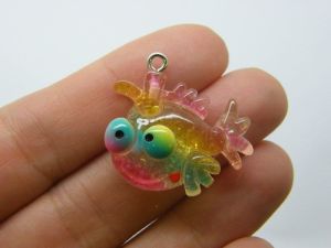 4 Fish charms rainbow resin FF86