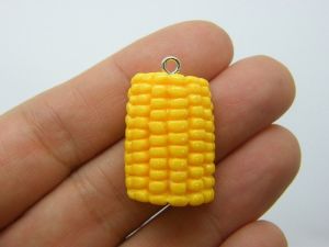 4 Corn on the cob maize pendant resin FD74