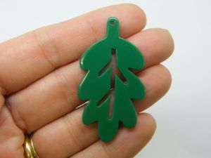 4 Leaf pendants charms green acrylic L3