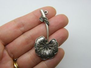 4 Leaf pendants antique silver tone L305
