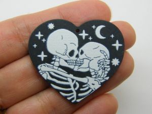 2  Skeleton kissing couple heart pendants black white acrylic HC149