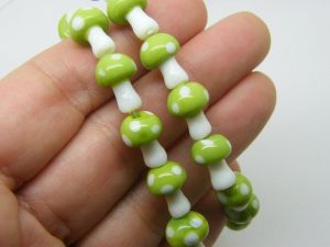 22 Mushroom beads green and white glass L 03C