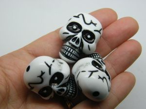 4 Super large skull beads white black acrylic BB731