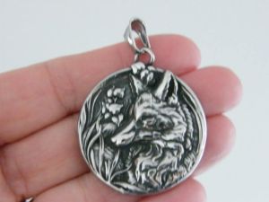 1 Fox wolf pendant silver stainless steel A409