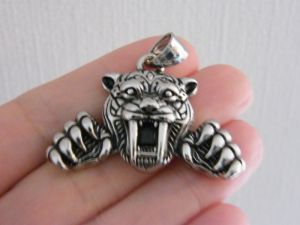 1 Tiger pendant antique silver tone stainless steel A468