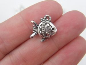 6 Fish charms antique silver tone FF17