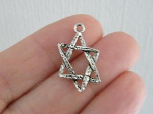 12 Star of David charms antique silver tone R20