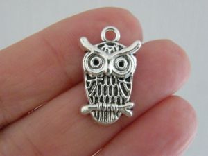 12 Owl pendants antique silver tone B291