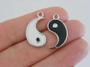 12 Yin and yang  charms black and silver tone I97