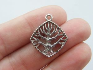 10 Tree charms antique silver tone T37
