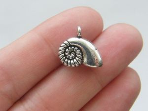 6 Shell charms antique silver tone FF153