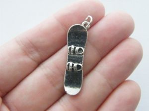 2 Snowboard charms antique silver tone SP18