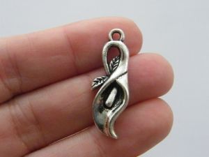 6 Calla lily flower charms antique silver tone F145
